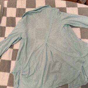 Ivivva by Lululemon Studio Shrug Cardigan in Turquoise in Size 14 Girls